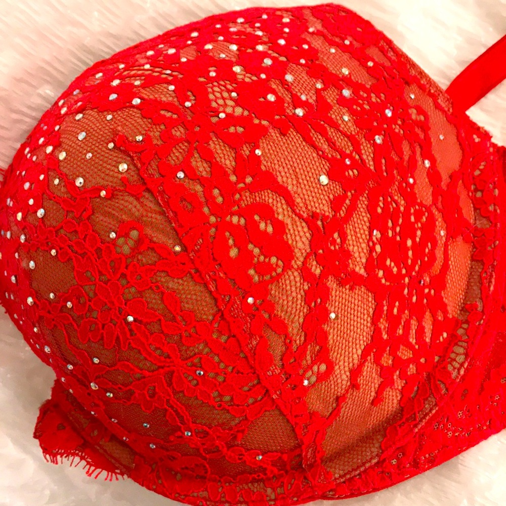 Victoria’s Secret very sexy push-up